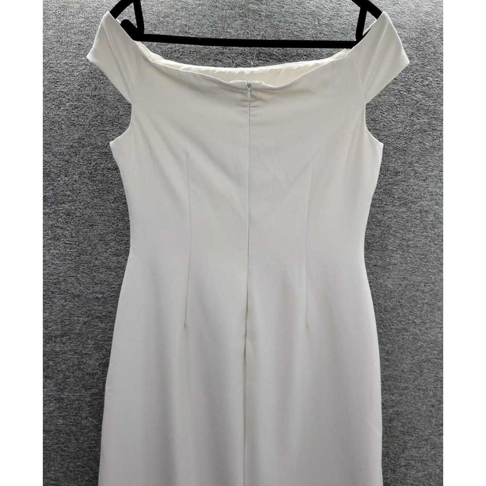 Elegant Off-Shoulder Cream Evening Dress with Twist Detail - Picture 6 of 11